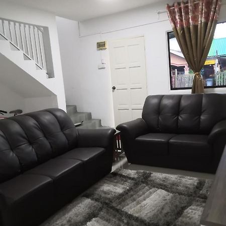 Abah 2 Room Homestay 파시르구당 외부 사진
